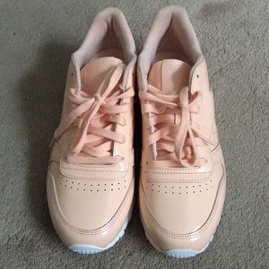 Peach Size 10-1/2 Like New Reebok Tennis Shoes